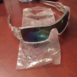 Men’s Oakley’s sunglasses